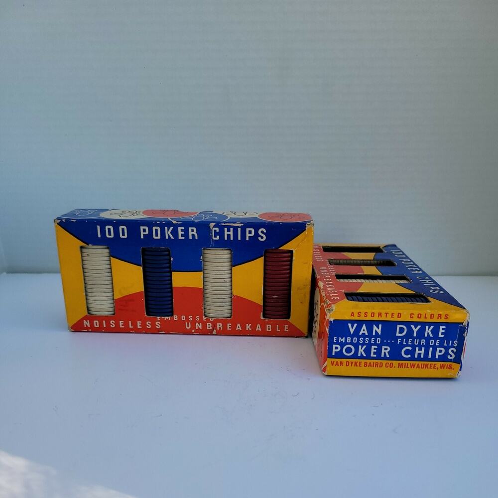 Vtg Quiet Poker Chips Paper Van Dyke Embossed 1 1/2" Fleur De Lis Qty190